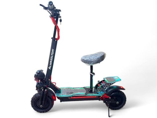 صورة سكوتر الوحش 48 فولت محركين أمامي وخلفي بقوة 2400 واط